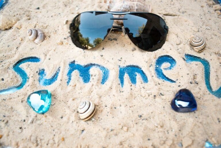 Cómo elegir los mejores anteojos de sol Jordan para este verano 25 anteojos de sol en una playa soleada