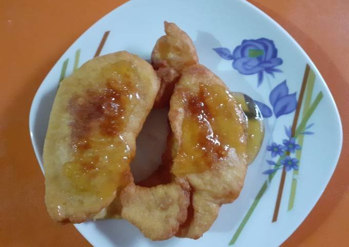 Los buñuelos se fríen en aceite o en grasa para un mejor sabor