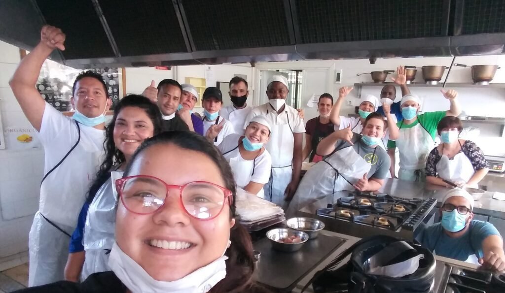 Dónde puedo encontrar cursos en Caritas San Justo