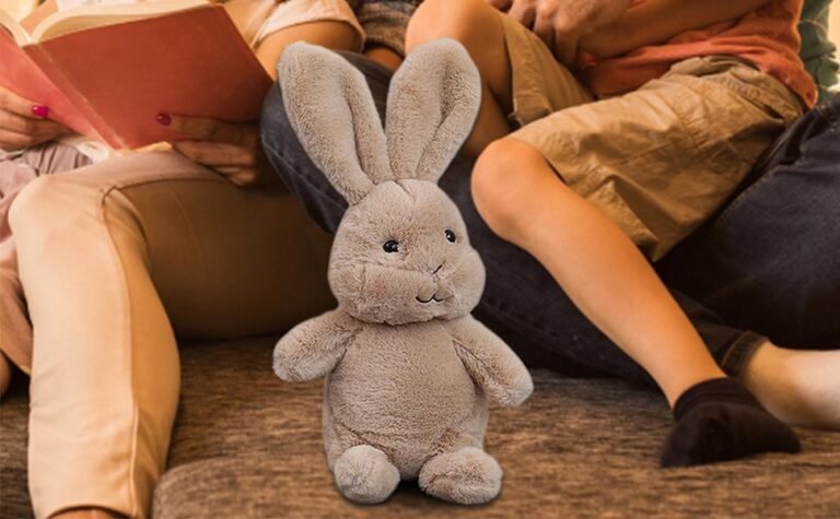 Dónde encontrar la mejor familia de conejos juguetes para tus hijos 20 conejitos de peluche en un entorno acogedor
