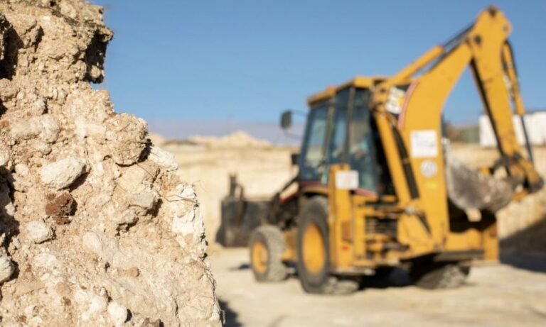 Significa realmente que el que construye en terreno ajeno pierde lo construido 30 construccion en terreno ajeno con advertencias
