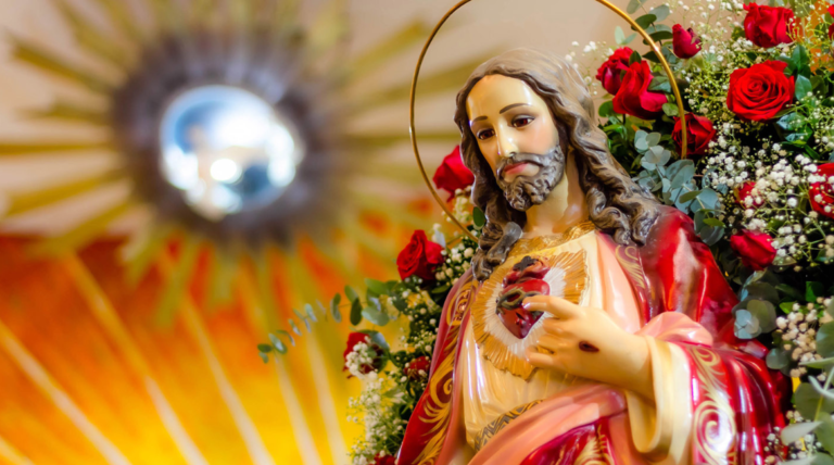 corazon de jesus en un entorno espiritual