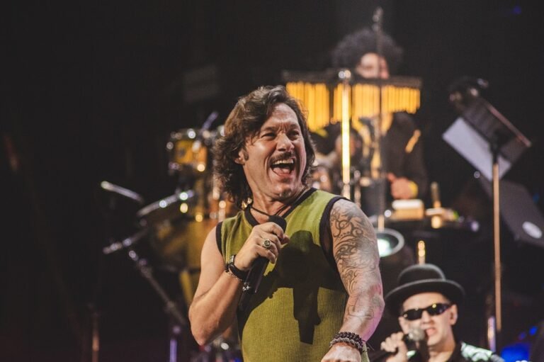 diego torres en concierto emocionando al publico