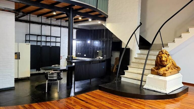 escalera de hormigon decorada creativamente