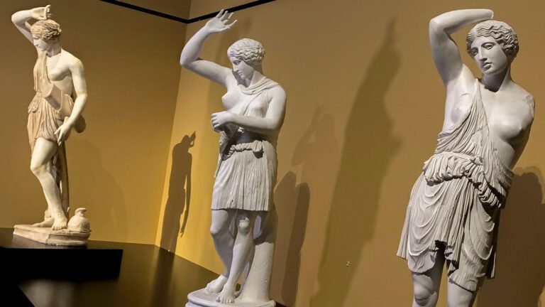 escultura clasica en el museo de viena