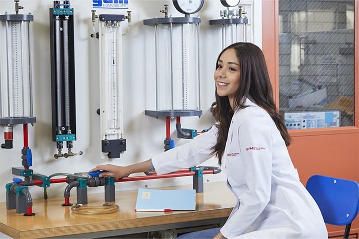 Es realmente difícil estudiar ingeniería petrolera en la actualidad