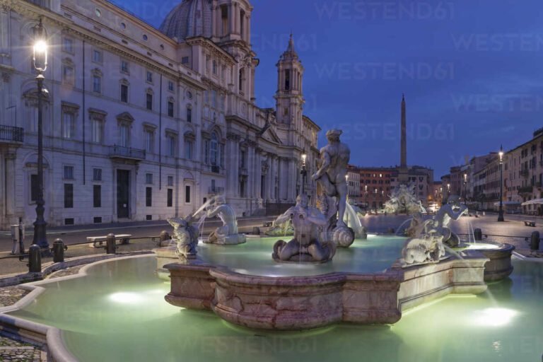 Qué historia y características tiene la Fontana dei Quattro Fiumi en Roma 14 fontana dei quattro fiumi al atardecer