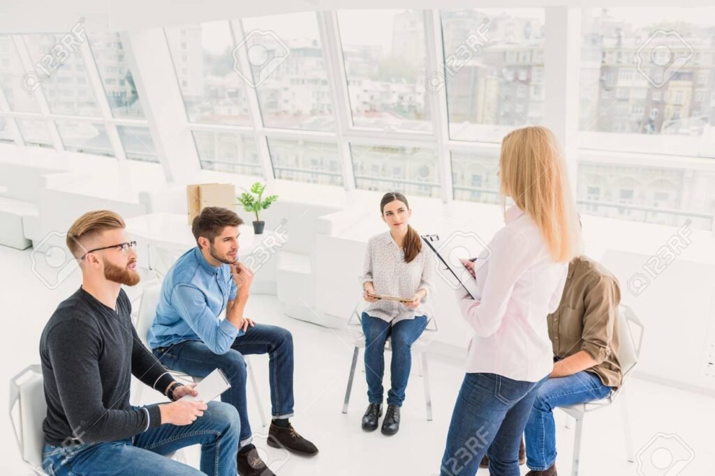 Cómo puedo divulgar una noticia de manera efectiva a muchas personas