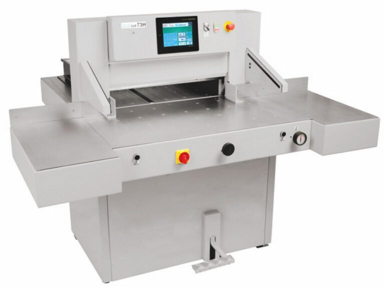 Qué servicios ofrece Gráfica Net en Don Torcuato 8 impresora trabajando en un taller grafico