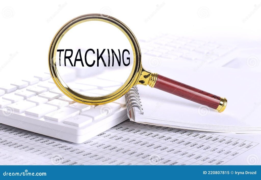 Cómo encontrar las mejores palabras clave para Mercado Libre 1 lupa sobre teclado y palabras clave