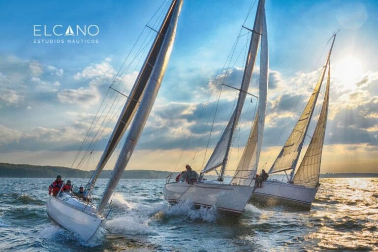 navegacion de barcos en el oceano