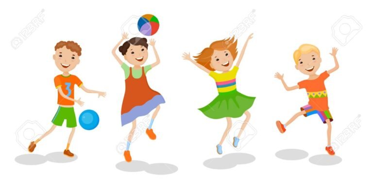 ninos jugando con ropa colorida