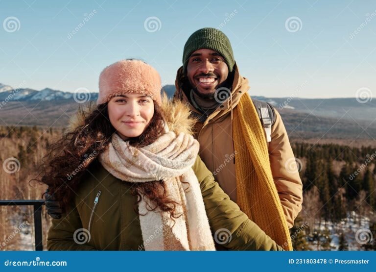 pareja feliz en un entorno natural 1