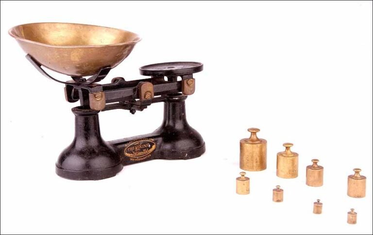 Cuánto pesa una libra en kilogramos Conversión rápida y fácil 7 pesas y medidas en balanza antigua