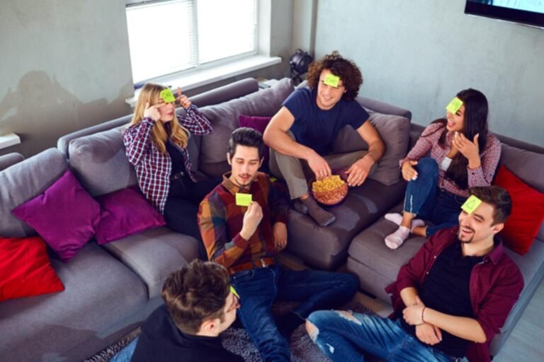 Cuáles son los chistes más graciosos del mundo que no te puedes perder 7 risas y diversion en un grupo de amigos