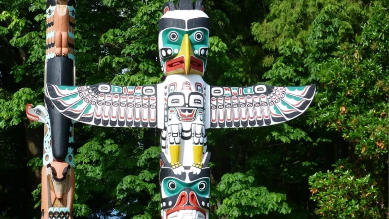 simbolismo de totems en culturas antiguas