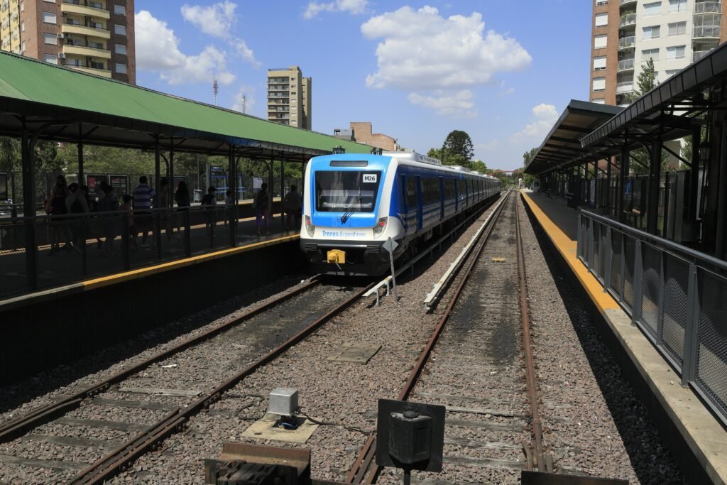 Cómo llegar a Tigre en tren desde Buenos Aires Guía completa