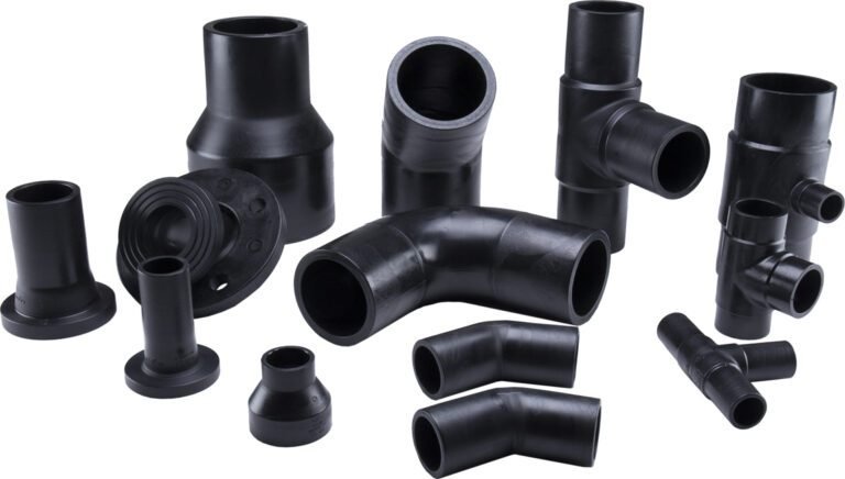 variedad de accesorios de pvc para agua