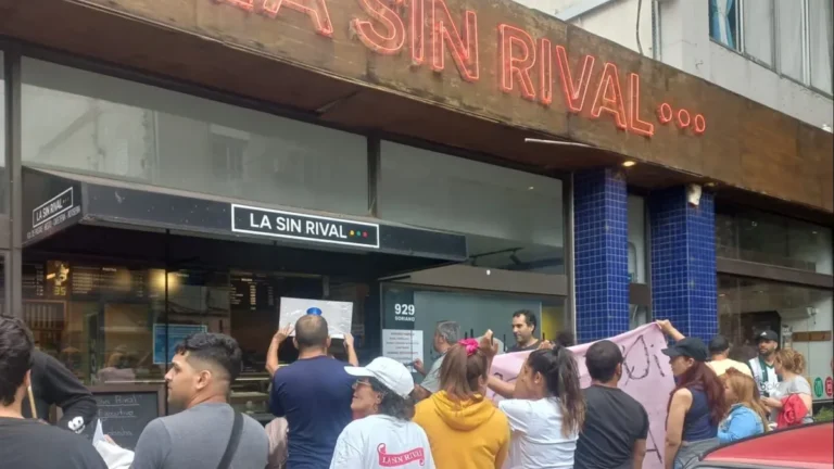 Por qué "La Sin Rival" es un restaurante emblemático de Mar del Plata 20 vista exterior del restaurante la sin rival